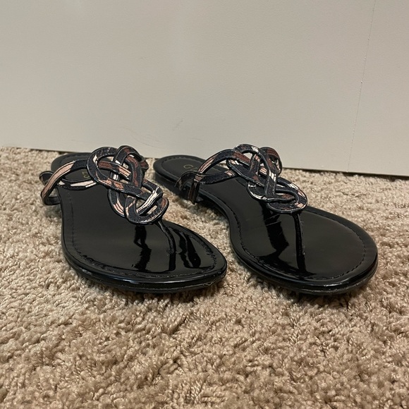 Guess sandals - Picture 2 of 3